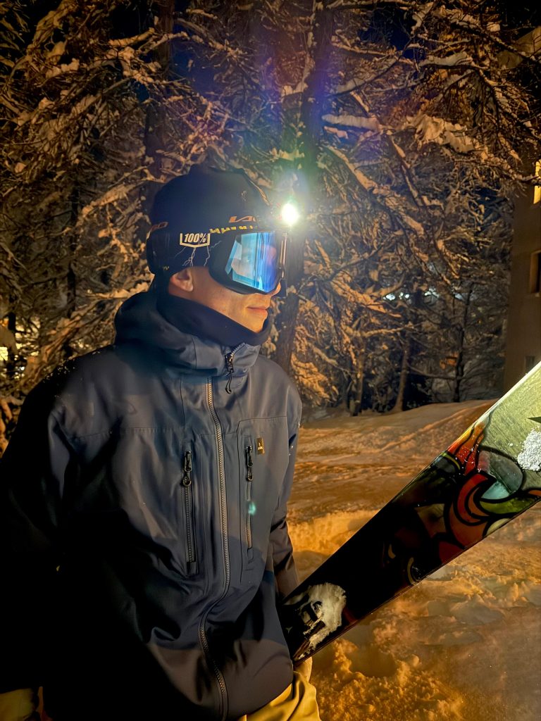 Charles Vrain, skieur de haut niveau en Slopestyles et Big Air. Ambassadeur Lagolight. 